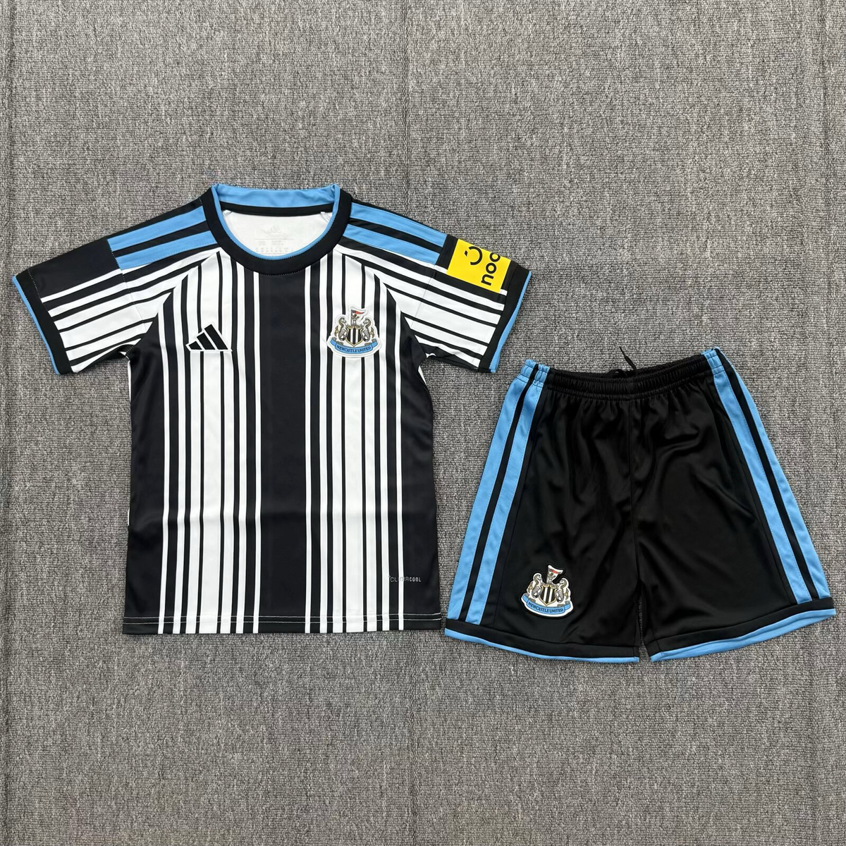 2026/27 Newcastle United Home Kids Football Kit — image 1 of 2