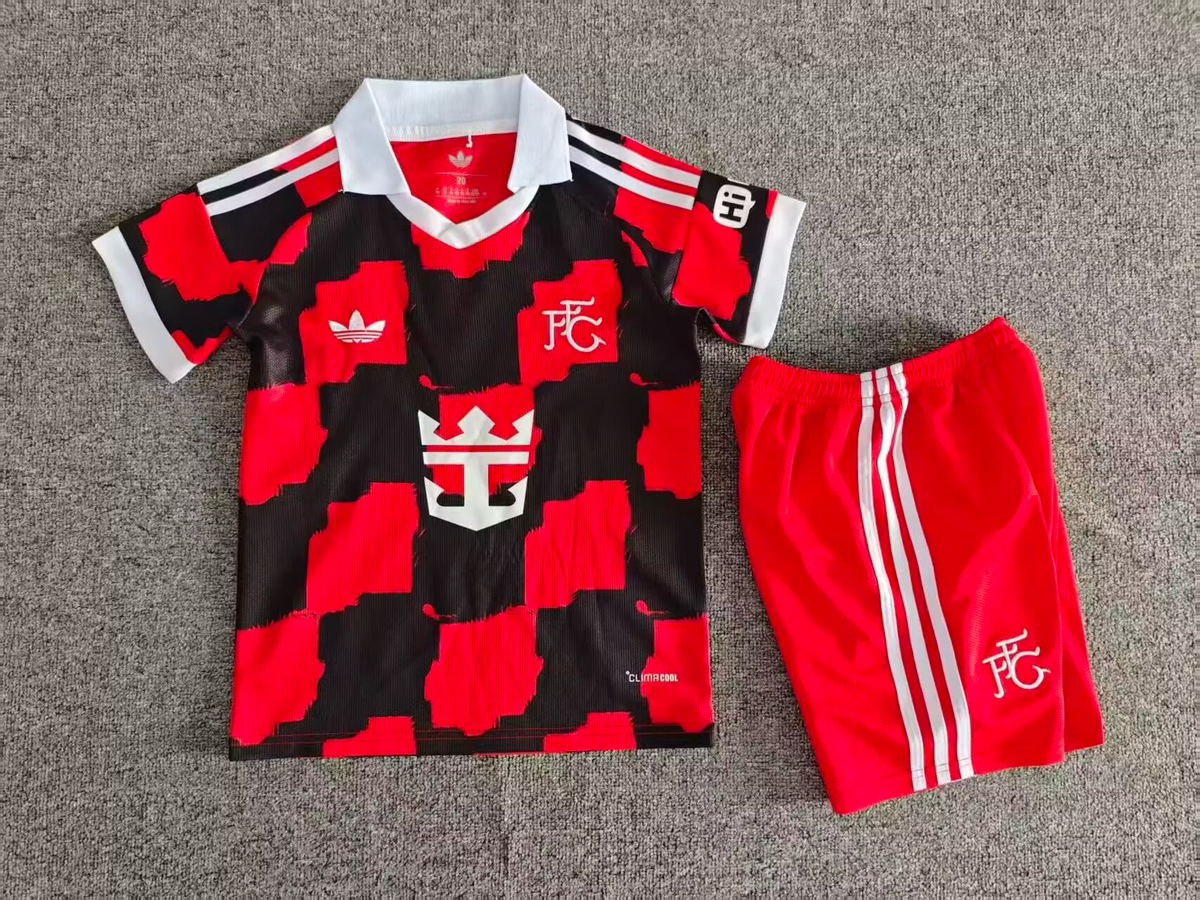 2026/27 Fulham Away Kids Football Kit — image 1 of 2